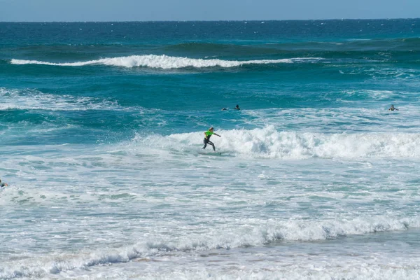 Coolangatta Australia July10 2018 Wide Surf Beach Surfer Riding White — Stock Photo, Image