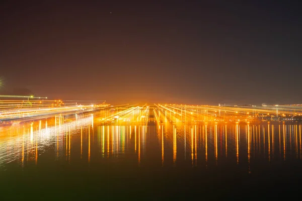 Lichtspuren Von Der Hafenbrücke Über Den Hafen Von Tauranga Ruhiger — Stockfoto