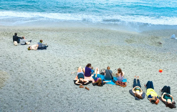 Levante Italy April 2011 Groups Tourists Mainly Girls Cinque Terre — Stock Photo, Image