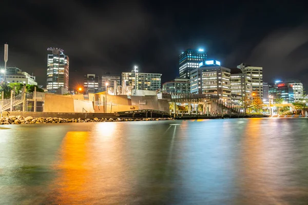 Nattetid City Skyline Och Lamporna Belysa Bukten Ljusa Färger Wellington — Stockfoto