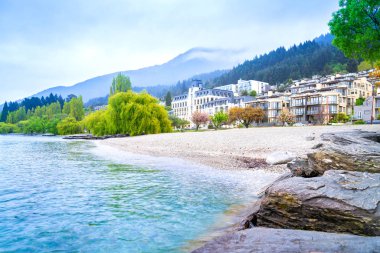 Queenstown konaklama Gölü Wakatipu ve Merhaba çevreleyen arasında