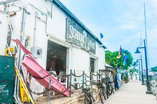 Stare nabrzeże rzucić teraz Schooner Wharf bar w pobliżu nabrzeża — Zdjęcie stockowe