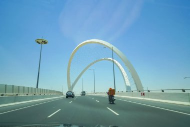 Lusail Expressway Memorial Arches karayolu interchan geçiş