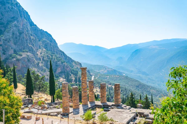 Eski Delphi şehri kalıntılar ve kazılar