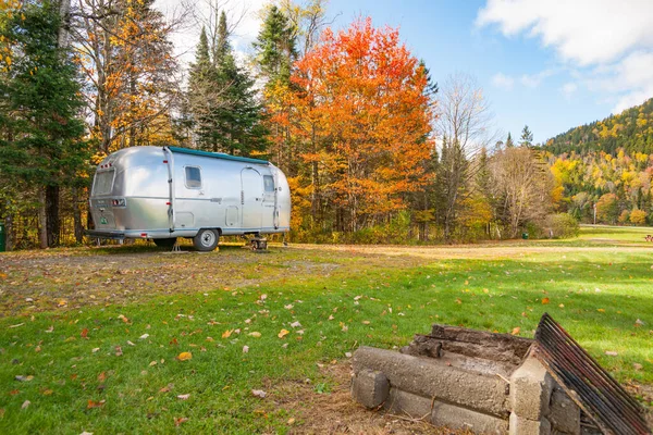 Maine Usa October 2014 American Iconic Travel Trailer Parked Great — Stock Photo, Image