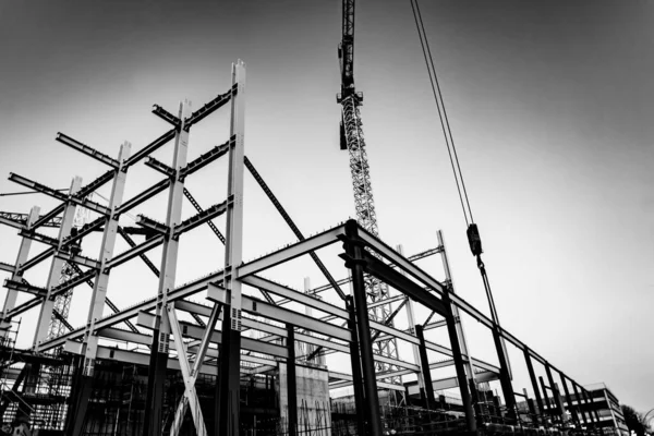 Gritty Constructie Beeld Van Stalen Frame Bouwkraan Bouwplaats Monochroom — Stockfoto
