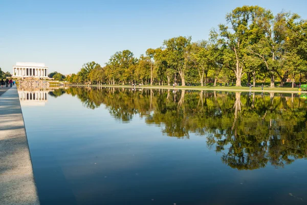 Washington Usa Října 2014 National Mall Reflection Pool Avenue Stromů — Stock fotografie