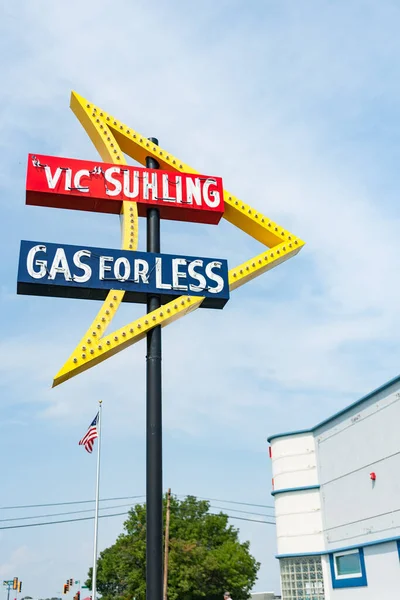 Litchfield Usa Вересня 2015 Vic Suhling Gas Less Retro Neon — стокове фото