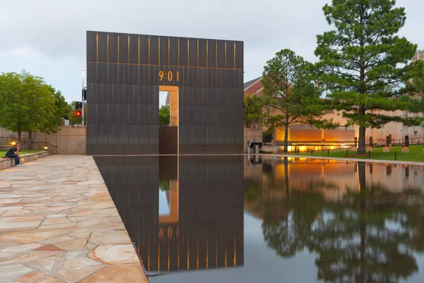 俄克拉荷马州俄克拉荷马州市2015年9月9日 美国国家纪念博物馆东门 也被称为俄克拉荷马州轰炸纪念馆 — 图库照片