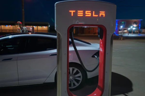 stock image Shamrock USA - September 11 2015; Tesla electric vehicle recharge station with electic vehicle