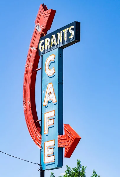 Grants Usa Вересня 2015 Old Tatty Retro Cafe Neon Blue — стокове фото