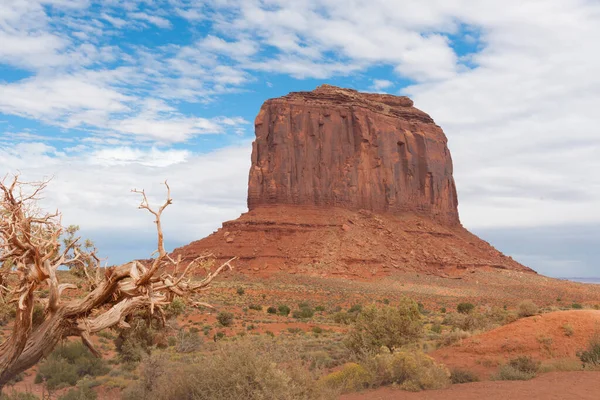 Utah Jeolojik Kaya Çıkıntılarının Kaya Yapılarını Dayatan Anıt Vadisi — Stok fotoğraf