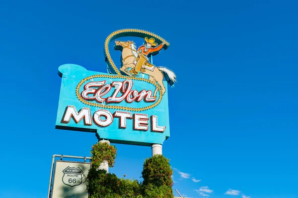 Albuquerque Septiembre 2015 Don Motel Signo Emblemático Signo Neón Nuevo —  Fotos de Stock