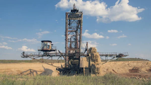 Рабочие Машины Карьере Добычи Марганцевой Руды — стоковое фото