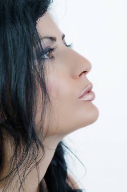 Sola arayan bir kadın