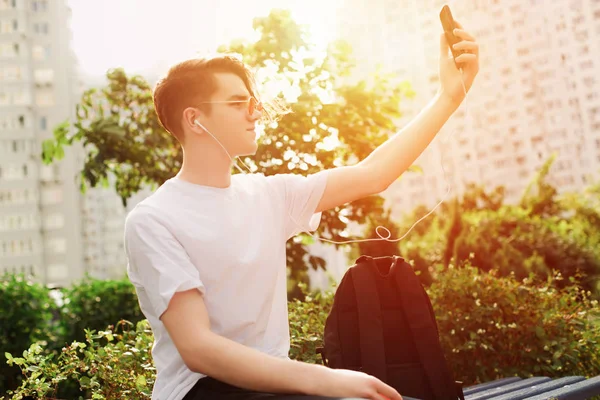 Pretty Guy Red Glasses White Shirt Make Selfie Park Outdoor — Stock Photo, Image