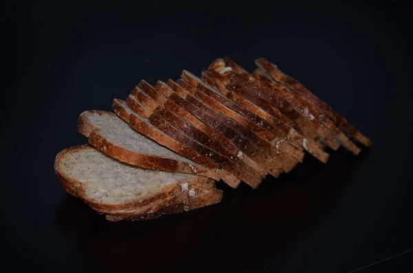 Zwarte Gesneden Brood Snij Kleine Plakjes — Stockfoto