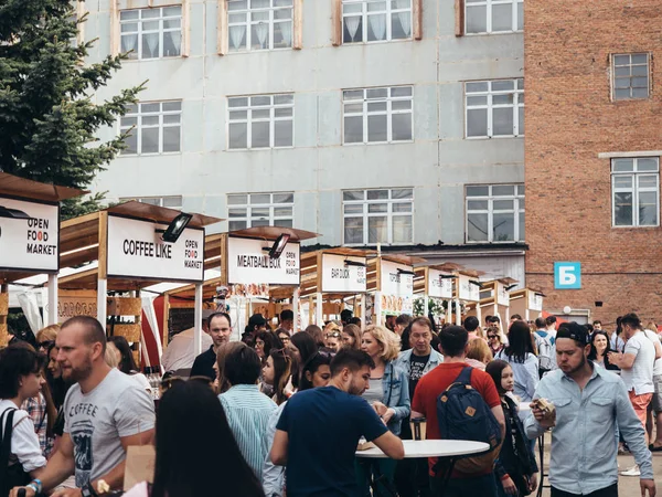 Kazan Ryssland Maj 2018 Öppen Matmarknad Gatan Matfestival Spartacus Fabrik — Stockfoto