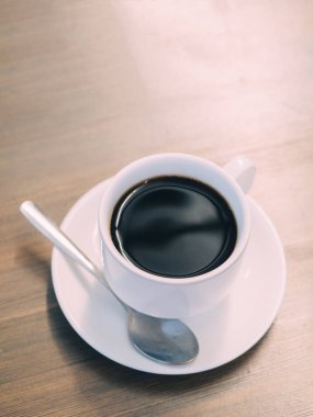 Fincan siyah espresso kahve Cafe ahşap masa.