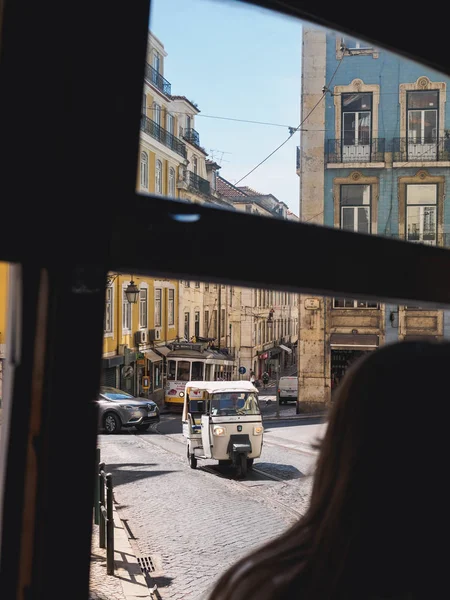 Lisboa Portugal Septiembre 2017 Turistas Con Tranvía Vintage Famosa Línea — Foto de Stock