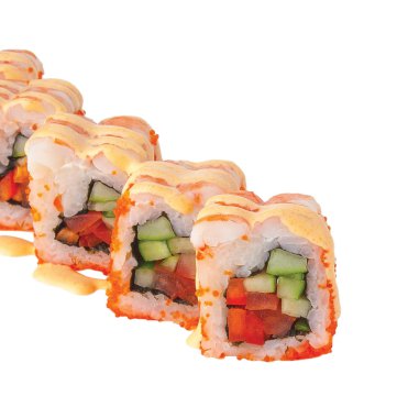 Pirinç balık peyniri ile Japon çiğ klasik suşi rulo. Izole