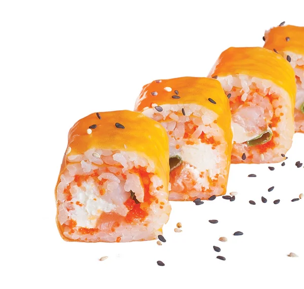 Japanische rohe klassische Sushi-Rollen mit Reisfischkäse. isoliert — Stockfoto