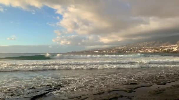 Místo Surfování Pláži Las Amerik Tenerife Kanárské Ostrovy — Stock video