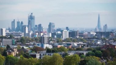 Londra şehir manzarası Hampstead Heath Parlamentosu Tepesi'nden doğru görüntülemek