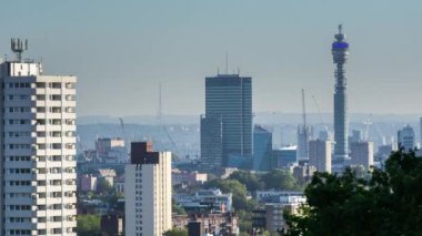 Zaman atlamalı görünümünü Hampstead Heath Bt tower gösterilen highpoint Londra merkezden.