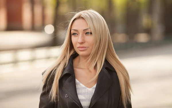 Portrait Beautiful Blonde Outdoor Street — Stock Photo, Image
