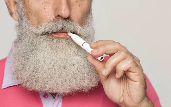 Uma Tecnologia Produto Tabaco Calor Não Queimadura Homem Que Prende — Fotografia de Stock