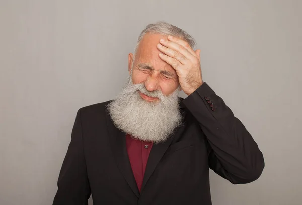 Gubben Håller Hans Tempel Med Förtryckande Smärta Senior Business Man — Stockfoto