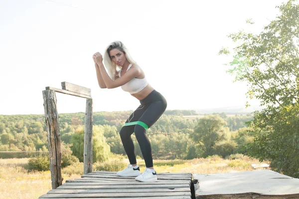 Young Sporty Girl Training Elastic Band Outdoor — Stock Photo, Image