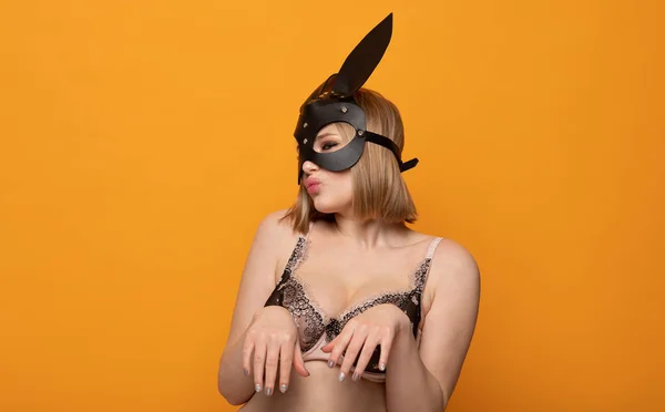 Påskharen Flicka Hot Och Sexig Mode Porträtt Flicka Bunny Mask — Stockfoto