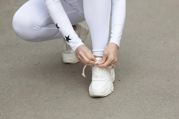 Fiatal Runner Odakötő Cipőfűzők Másol Hely Egészséges Életmód Sport Fogalmak — Stock Fotó