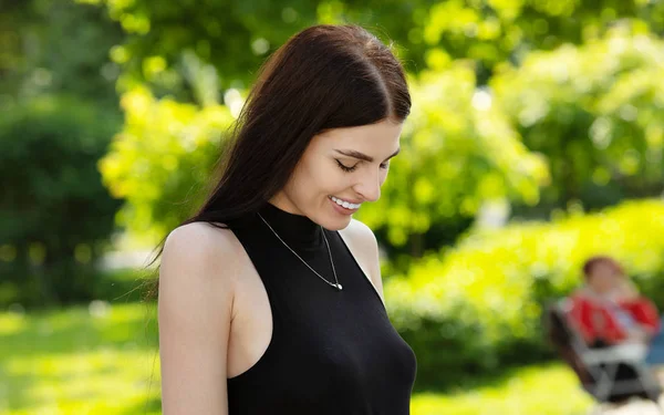 Portrait Slim Brunette Woman Posing Park Background — Stock Photo, Image