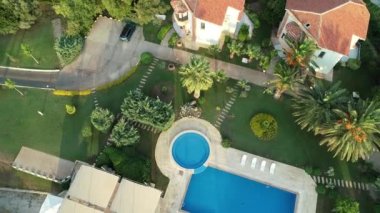 Türkiye'de bir tatil villasının havadan görünümü