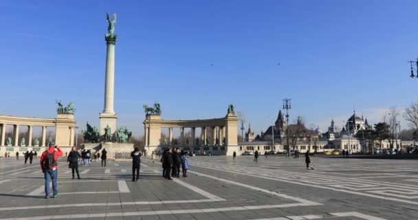 Plaza de los Héroes en Budapest — Vídeo de stock