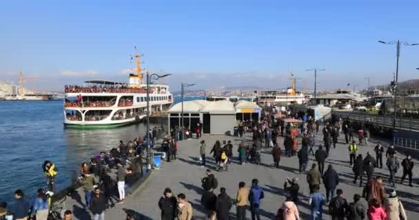 A view of passenger ferry near the pier, Most popular district Eminonu — Stock Video