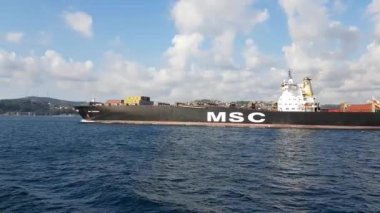 Boğaz'da dev konteyner gemisi görünümü