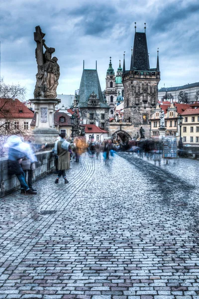 Utsikt över Karlsbron gamla stan i Prag — Stockfoto