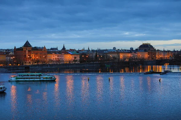 A view of Prague city scape with Charles bridge and Vltava river — Stock Photo, Image