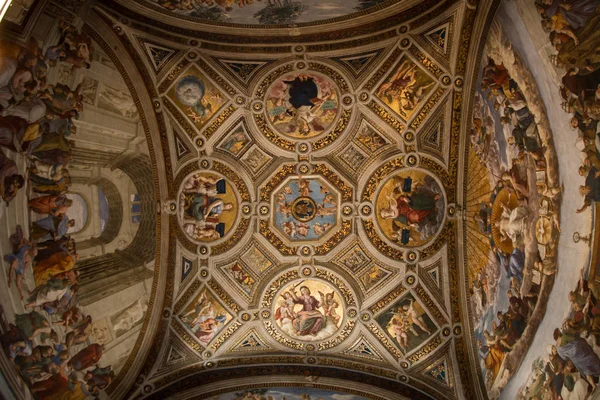 Mennyezet a vatikánnál, Vatikánváros, Róma, Olaszország — Stock Fotó
