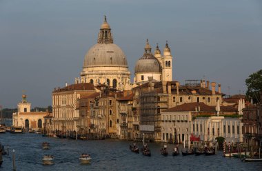 Grand Canal ve Basilica Santa Maria della Salute manzarası