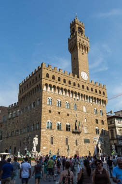Floransa 'daki Piazza della Signoria Meydanı. Ortaçağ binaları