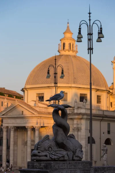 Piazza del Popolo, Róma Olaszország naplementekor — Stock Fotó