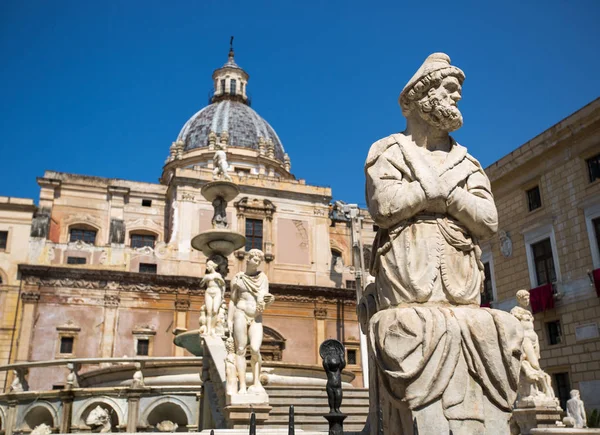Vista da Piazza Pretoria, Palermo Imagens Royalty-Free
