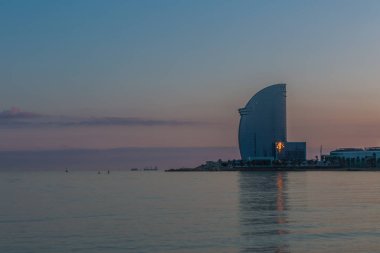 Barcelona beach yaz akşamı