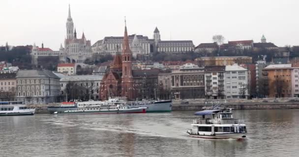 Budapest Hungary January 2019 Pemandangan Bangunan Sungai Danube Dan Jembatan — Stok Video