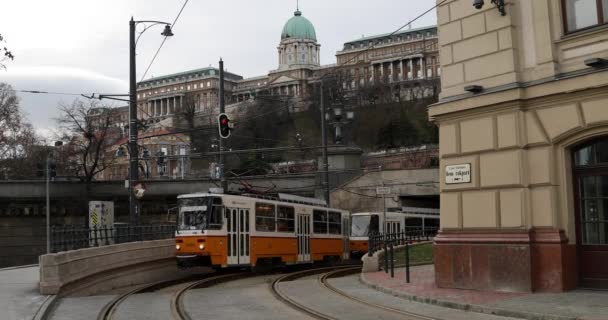 Yellow tram in Budapest 4 — Stockvideo